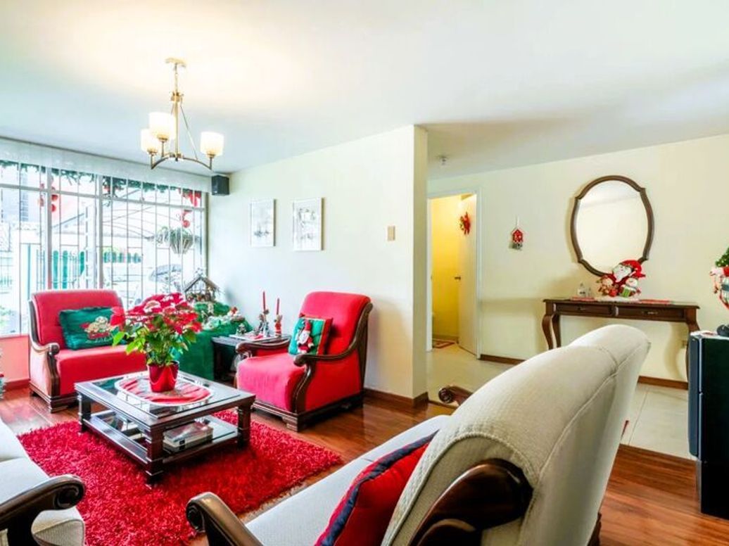 Casa de 5 alcobas en venta en Los Cedritos, Bogotá, 203 m² · foto 3 de 16