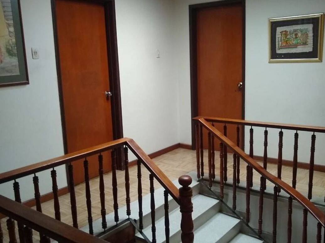 Casa de 7 alcobas en venta en Normandía, Bogotá, 506 m² · foto 4 de 20