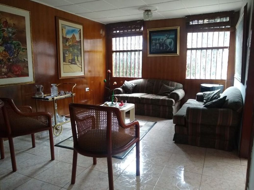Casa de 7 alcobas en venta en Normandía, Bogotá, 506 m² · foto 7 de 20