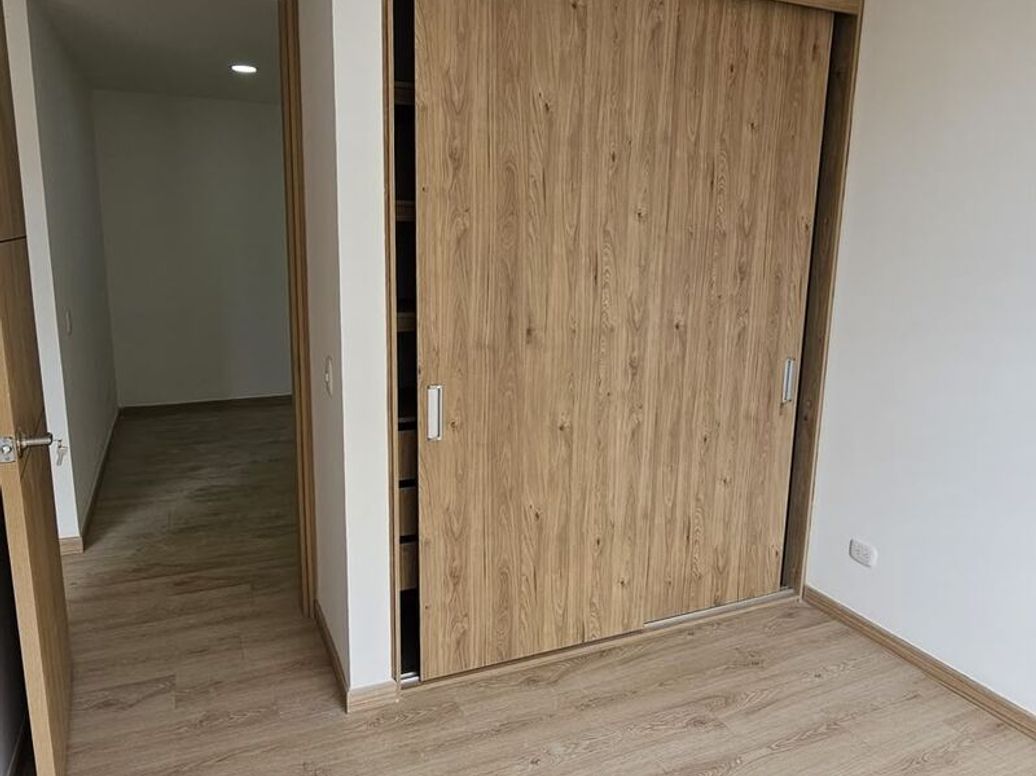 Apartamento de 3 alcobas en venta en Nuevo Contry, Bogotá, 103 m² · foto 8 de 15