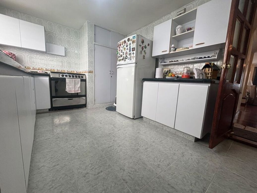 Casa de 4 alcobas en venta en Las Américas, Bogotá, 280 m² · foto 12 de 20