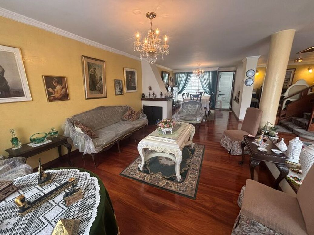 Casa de 4 alcobas en venta en Las Américas, Bogotá, 280 m² · foto 11 de 20