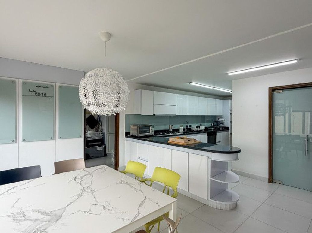 Apartamento de 4 alcobas en venta en La Carolina, Bogotá, 371 m² · foto 5 de 20