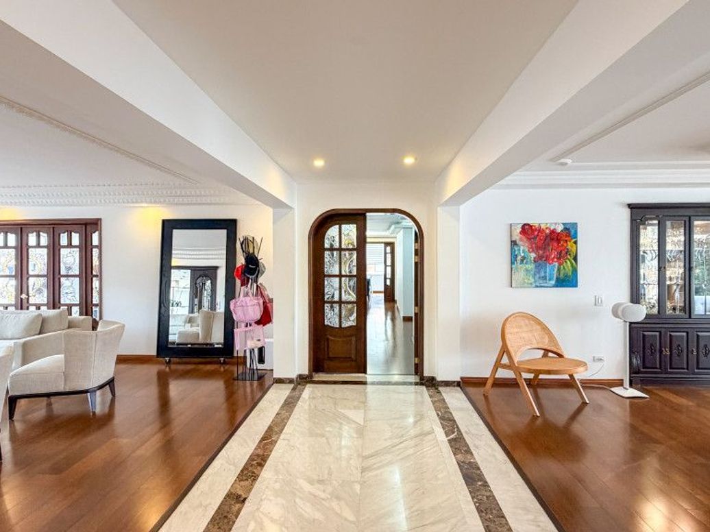 Apartamento de 4 alcobas en venta en La Carolina, Bogotá, 371 m² · foto 8 de 20
