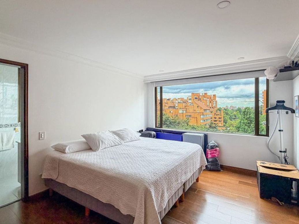 Apartamento de 4 alcobas en venta en La Carolina, Bogotá, 371 m² · foto 16 de 20