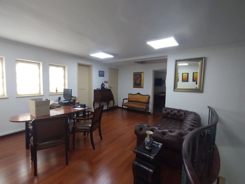 Casa de 5 alcobas en venta en La Magdalena, Bogotá, 398 m² · foto 12 de 20