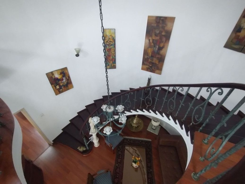 Casa de 5 alcobas en venta en La Magdalena, Bogotá, 398 m² · foto 13 de 20