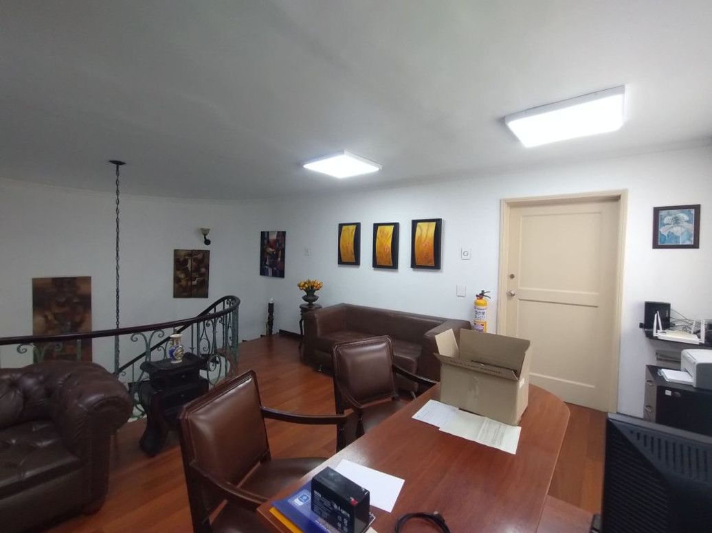 Casa de 5 alcobas en venta en La Magdalena, Bogotá, 398 m² · foto 18 de 20