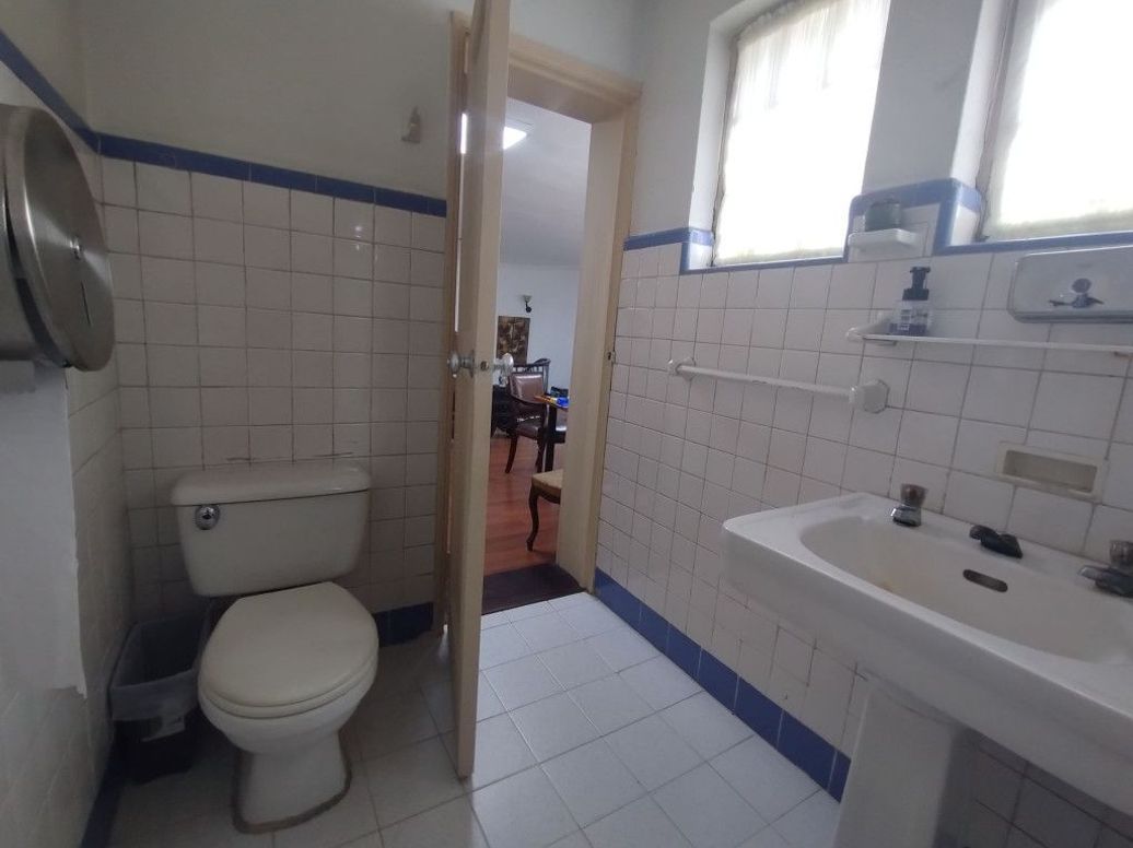 Casa de 5 alcobas en venta en La Magdalena, Bogotá, 398 m² · foto 17 de 20
