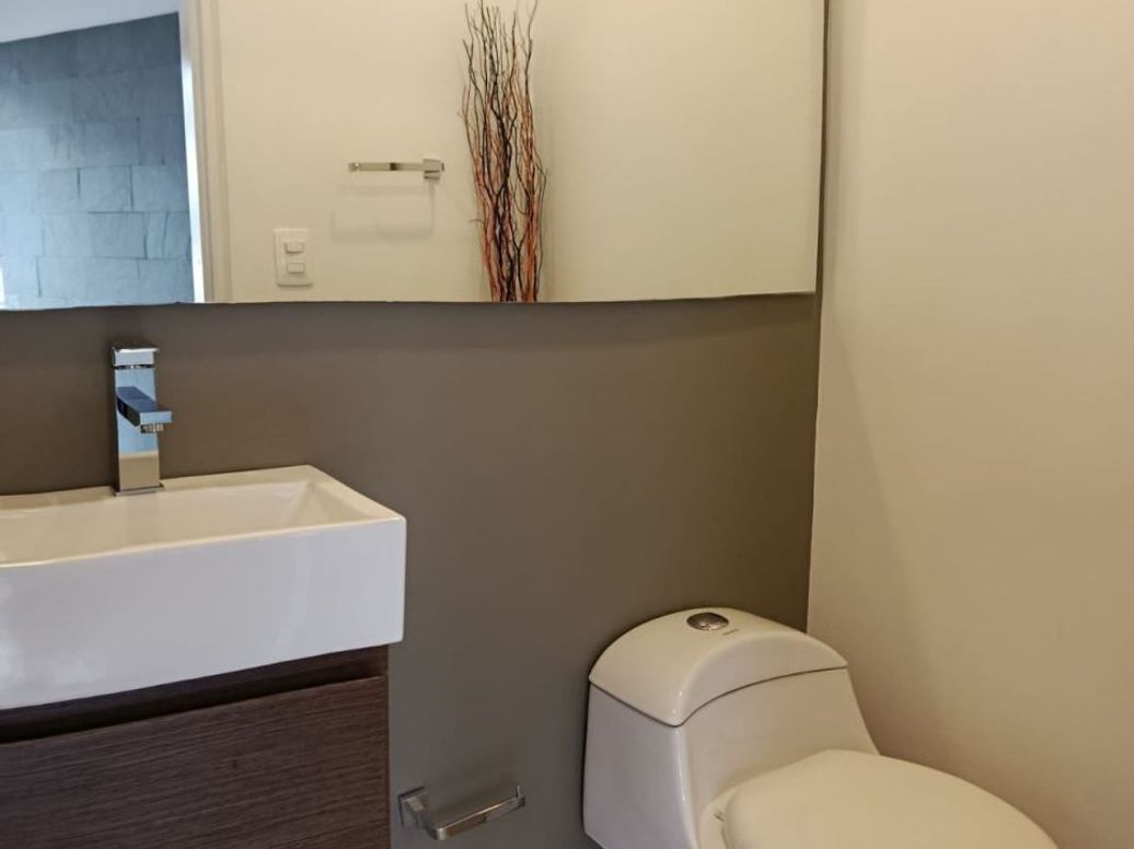 Apartamento de 3 alcobas en venta en Santa Barbara, Bogotá, 124 m² · foto 10 de 14