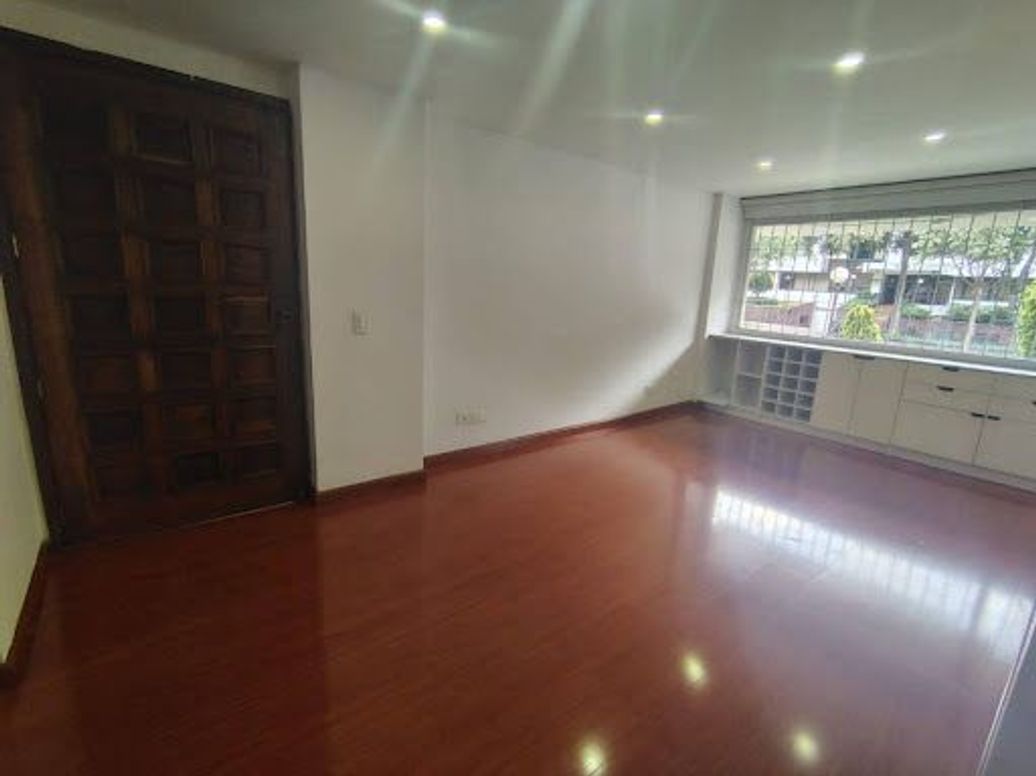 Apartaestudio en venta en Santa Barbara Central, Bogotá, 50 m² · foto 7 de 20