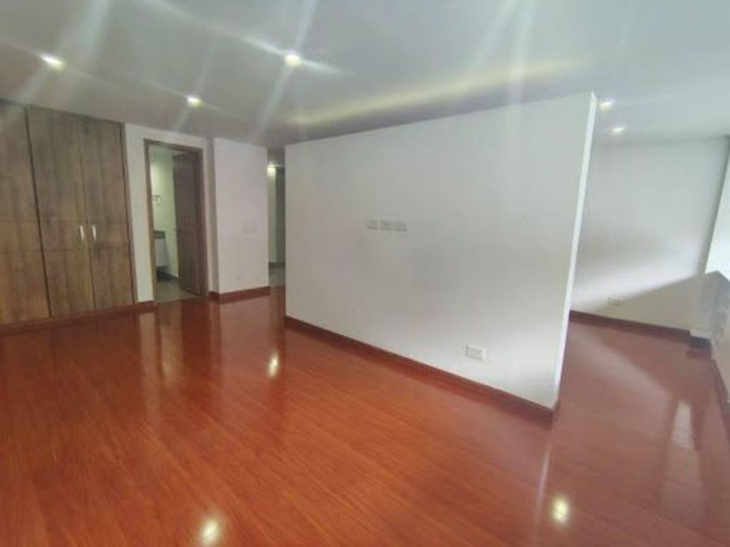 Apartaestudio en venta en Santa Barbara Central, Bogotá, 50 m² · foto 4 de 20