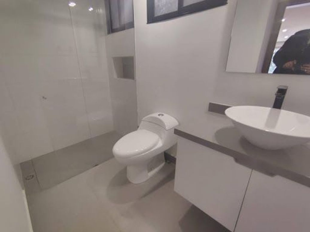 Apartaestudio en venta en Santa Barbara Central, Bogotá, 50 m² · foto 18 de 20