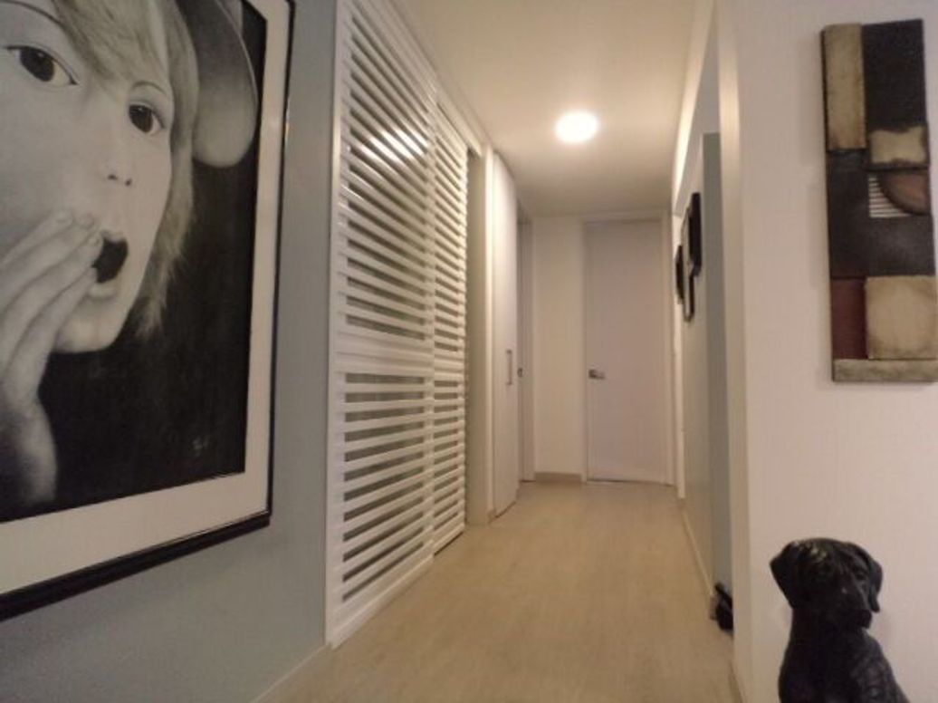 Apartamento de 3 alcobas en venta en Santa Barbara Central, Bogotá, 119 m² · foto 7 de 20