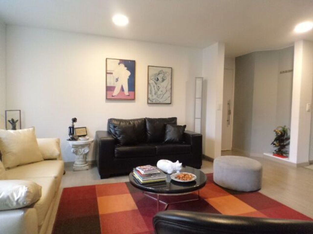 Apartamento de 3 alcobas en venta en Santa Barbara Central, Bogotá, 119 m² · foto 5 de 20