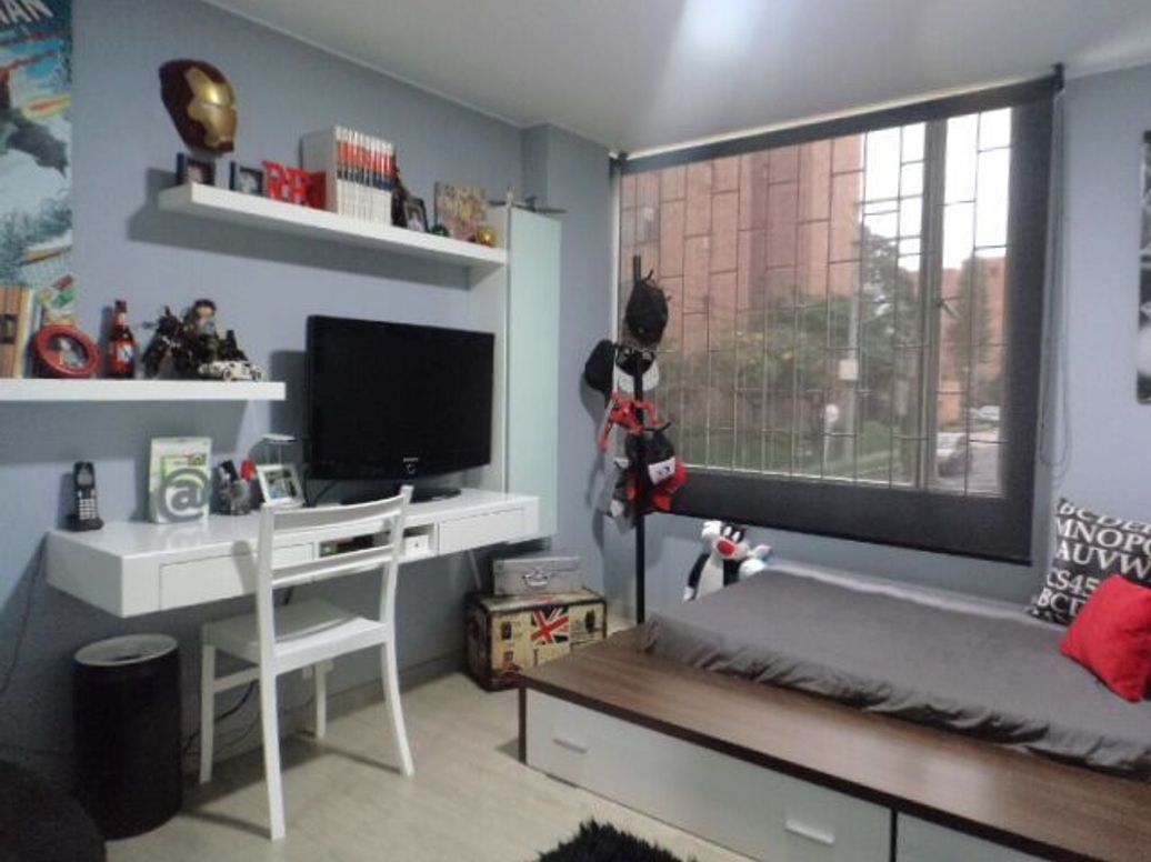 Apartamento de 3 alcobas en venta en Santa Barbara Central, Bogotá, 119 m² · foto 13 de 20