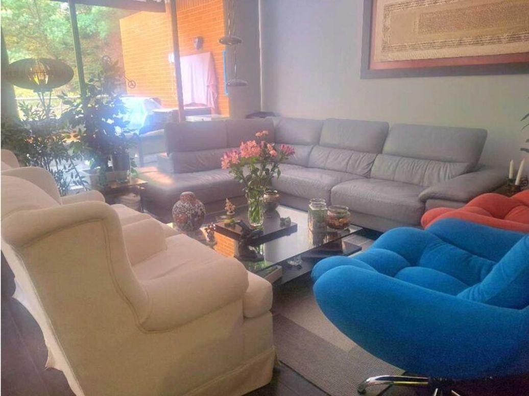 Apartamento de 3 alcobas en venta en Los Alpes, Bogotá, 288 m² · foto 2 de 20