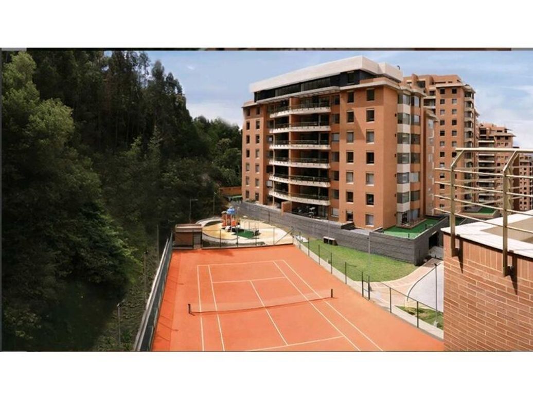 Apartamento de 3 alcobas en venta en Los Alpes, Bogotá, 288 m² · foto 3 de 20