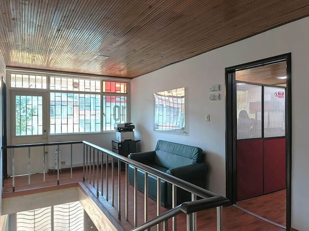 Casa de 11 alcobas en venta en La Soledad, Bogotá, 400 m² · foto 12 de 20