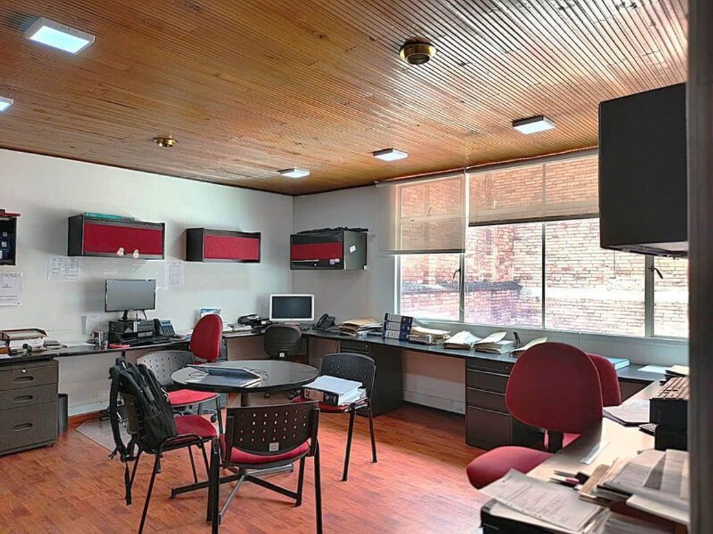 Casa de 11 alcobas en venta en La Soledad, Bogotá, 400 m² · foto 14 de 20
