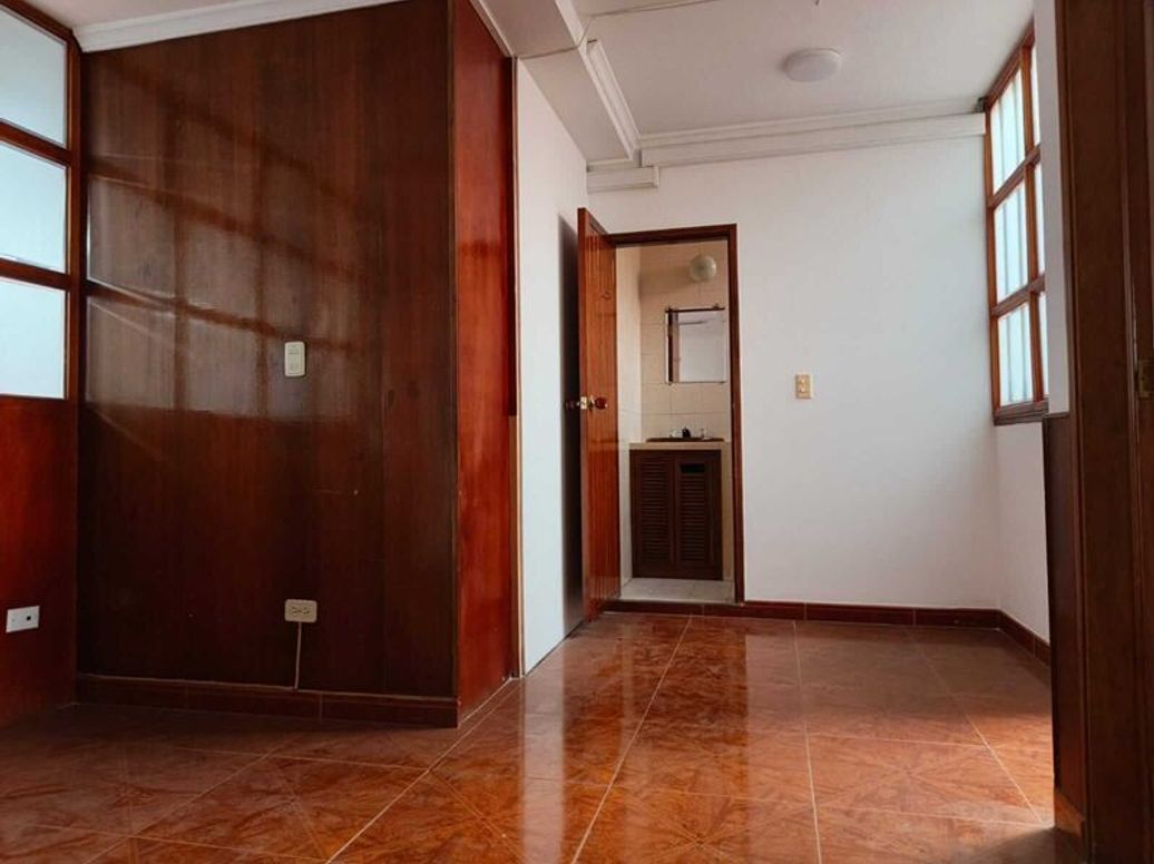 Casa de 4 alcobas en venta en La Soledad, Bogotá, 400 m² · foto 5 de 20