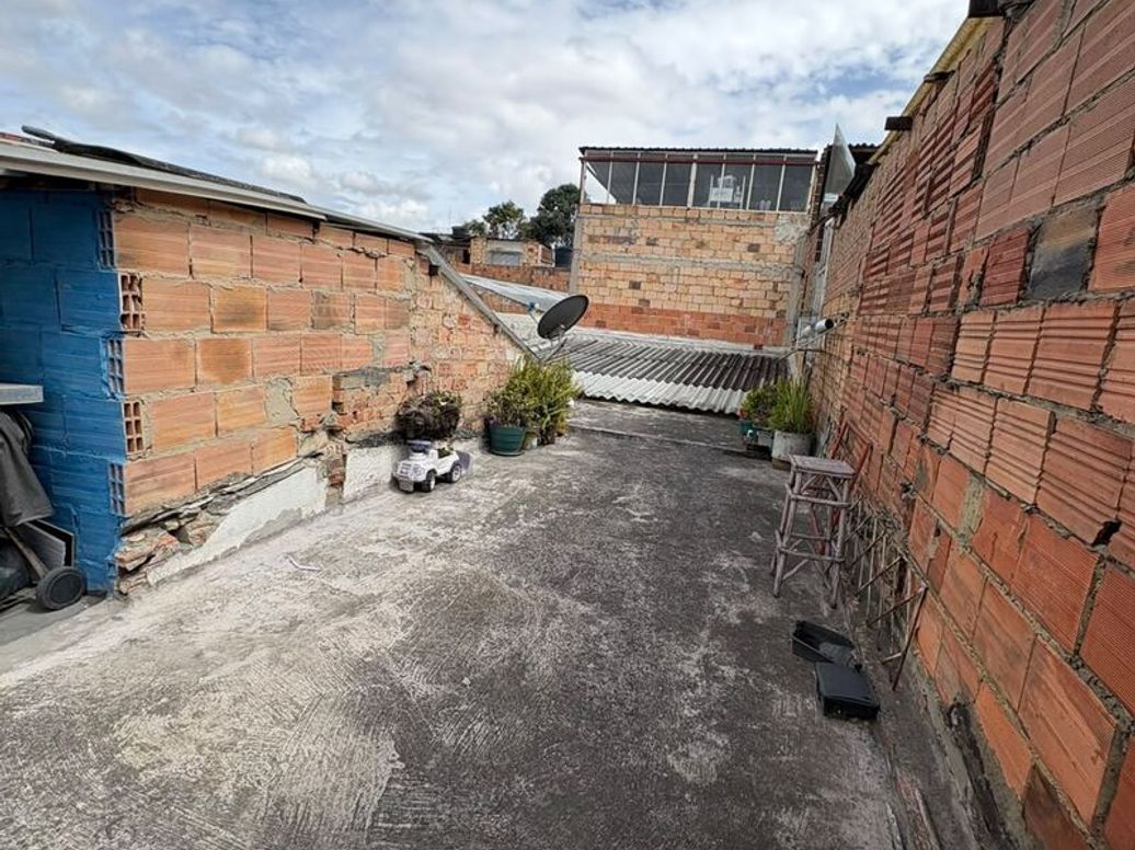 Casa de 7 alcobas en venta en Floralia Ii Sector, Bogotá, 102 m² · foto 16 de 18