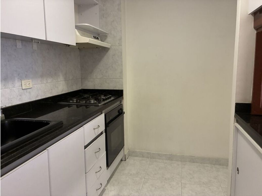 Apartamento de 2 alcobas en venta en Las Acacias, Bogotá, 64 m² · foto 2 de 17
