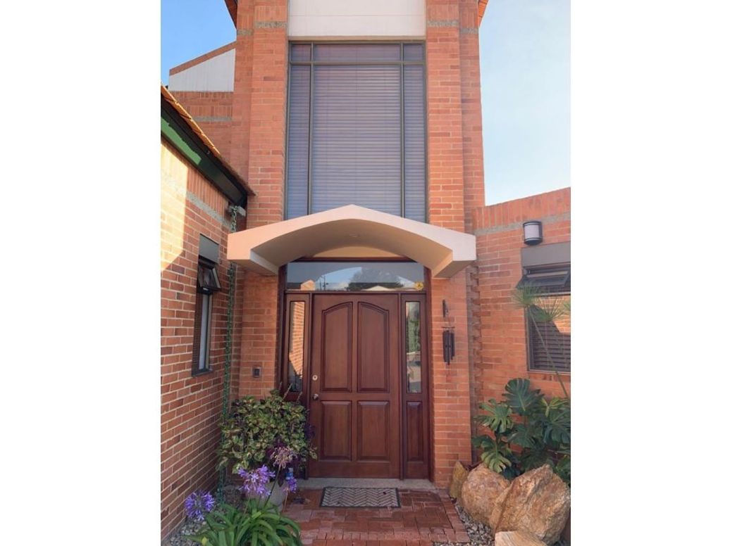 Casa de 4 alcobas en venta en Guaymaral, Bogotá, 310 m² · foto 6 de 13