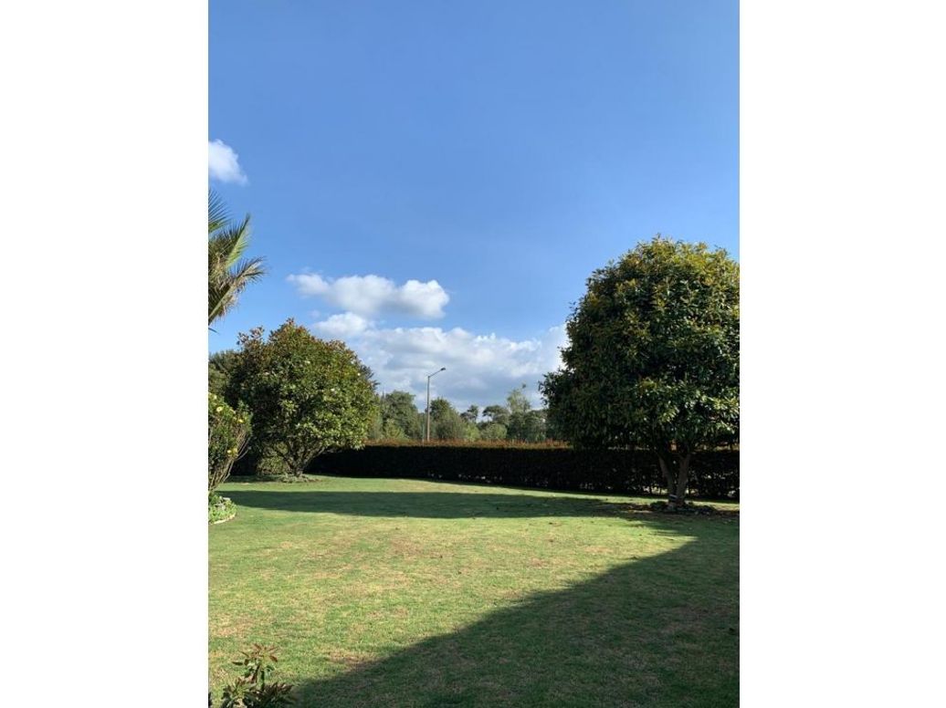 Casa de 4 alcobas en venta en Guaymaral, Bogotá, 310 m² · foto 3 de 13