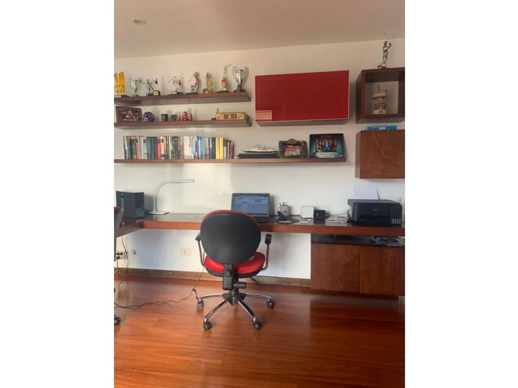 Casa de 4 alcobas en venta en Guaymaral, Bogotá, 310 m² · foto 10 de 13