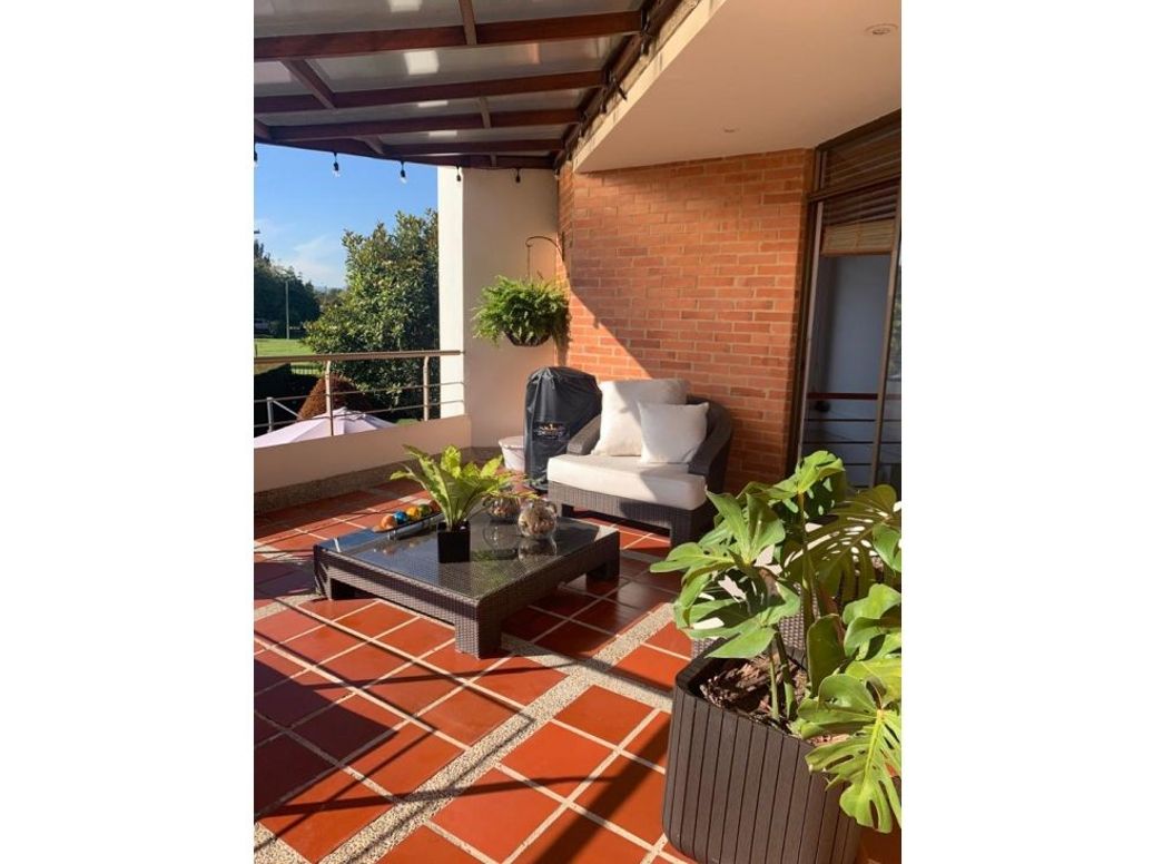 Casa de 4 alcobas en venta en Guaymaral, Bogotá, 310 m² · foto 4 de 13