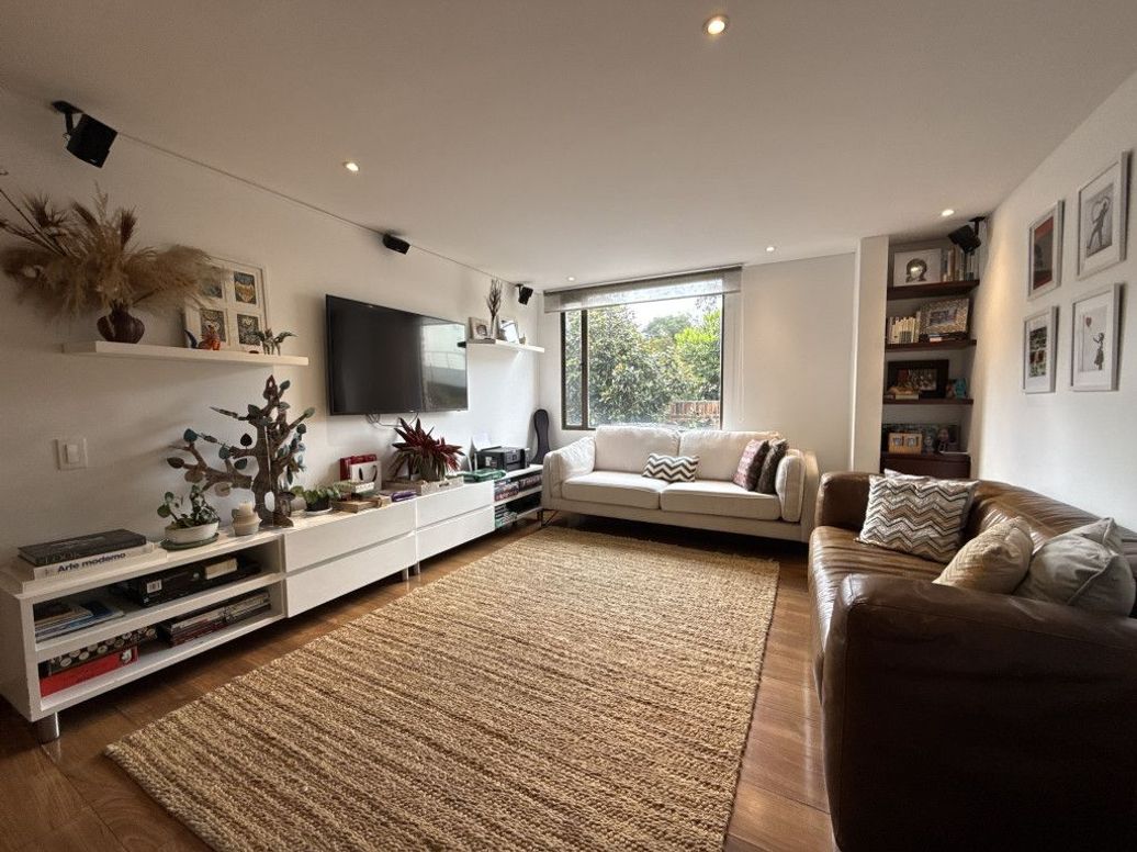 Casa de 3 alcobas en venta en Santa Barbara Alta, Bogotá, 325 m² · foto 8 de 20