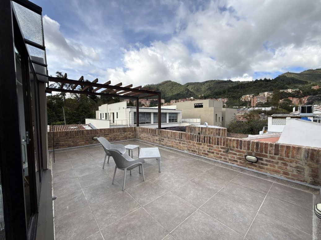 Casa de 3 alcobas en venta en Santa Barbara Alta, Bogotá, 325 m² · foto 17 de 20