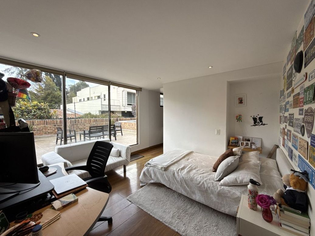 Casa de 3 alcobas en venta en Santa Barbara Alta, Bogotá, 325 m² · foto 19 de 20