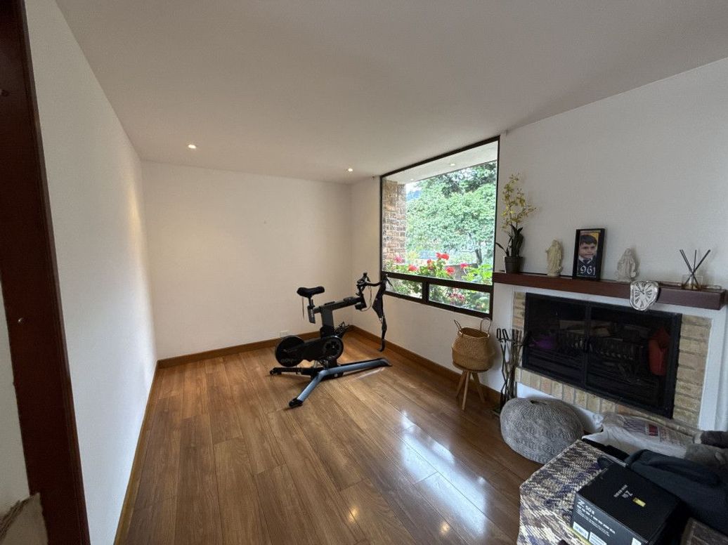 Casa de 3 alcobas en venta en Santa Barbara Alta, Bogotá, 325 m² · foto 11 de 20