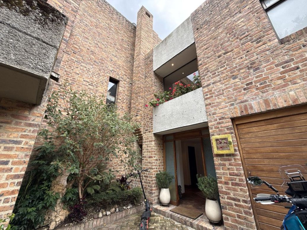Casa de 3 alcobas en venta en Santa Barbara Alta, Bogotá, 325 m² · foto 16 de 20