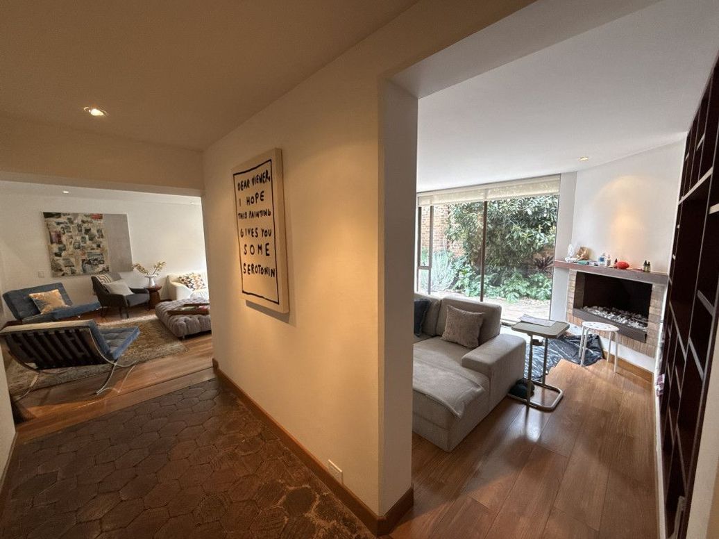 Casa de 3 alcobas en venta en Santa Barbara Alta, Bogotá, 325 m² · foto 18 de 20