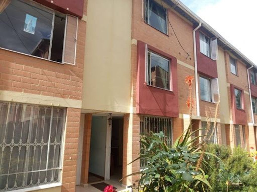 Casa de 3 alcobas en venta en Tibabuyes, Bogotá, 74 m² · foto 3 de 20