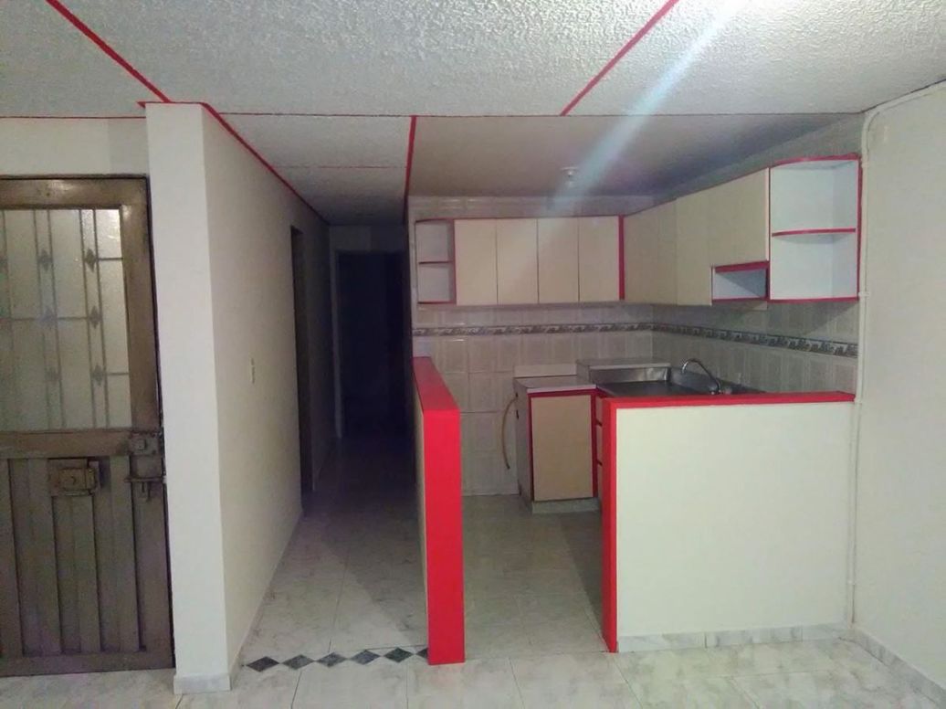Casa de 9 alcobas en venta en Granjas Del Dorado, Bogotá, 290 m² · foto 15 de 19