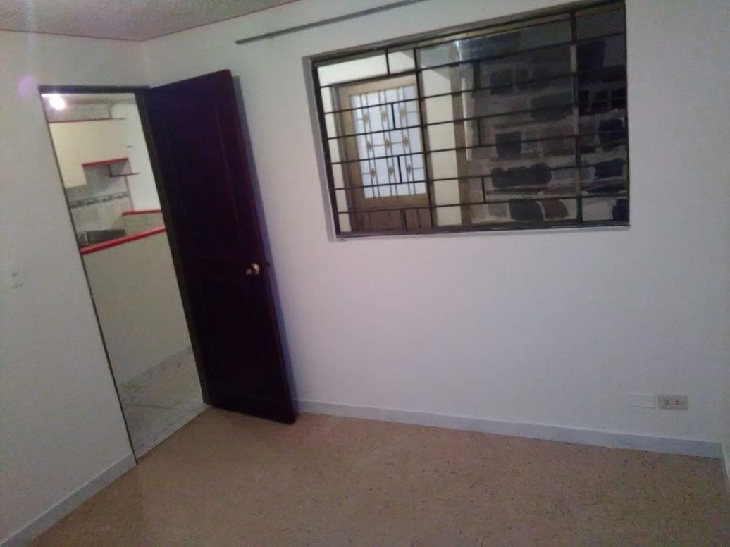 Casa de 9 alcobas en venta en Granjas Del Dorado, Bogotá, 290 m² · foto 9 de 19