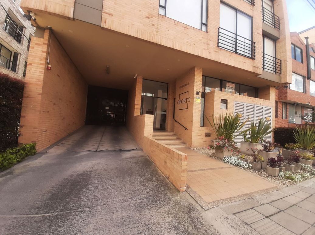 Apartamento de 2 alcobas en arriendo en Country Club, Bogotá, 71 m² · foto 2 de 15