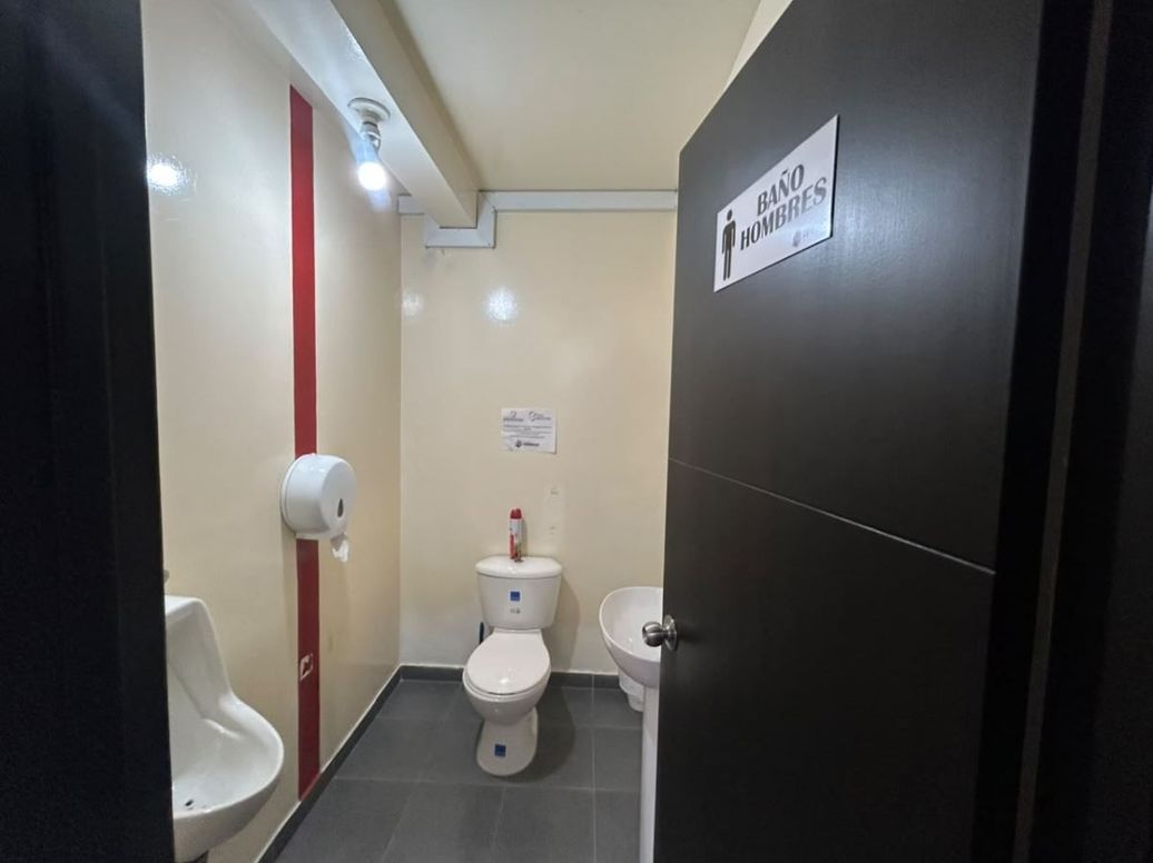 Casa de 7 alcobas en venta en La Soledad, Bogotá, 300 m² · foto 3 de 20