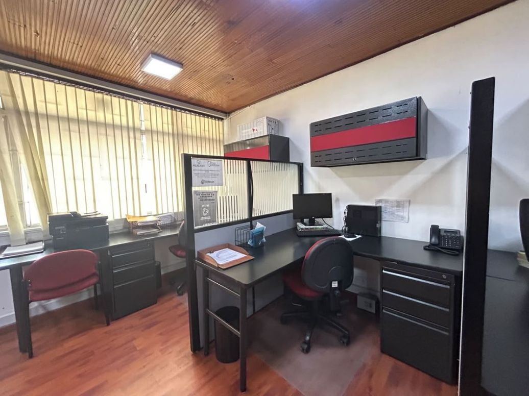 Casa de 7 alcobas en venta en La Soledad, Bogotá, 300 m² · foto 12 de 20