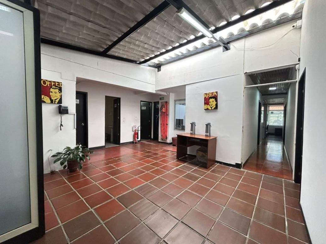Casa de 7 alcobas en venta en La Soledad, Bogotá, 300 m² · foto 13 de 20