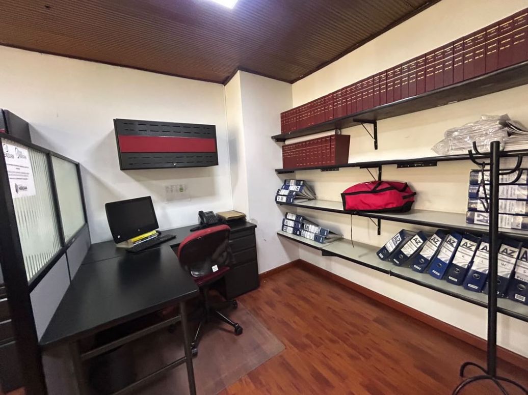 Casa de 7 alcobas en venta en La Soledad, Bogotá, 300 m² · foto 20 de 20