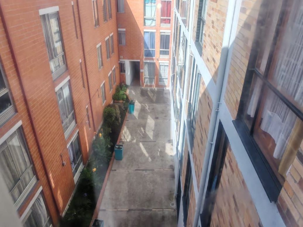Apartamento de 2 alcobas en venta en Abraham Lincoln, Bogotá, 47 m² · foto 7 de 20
