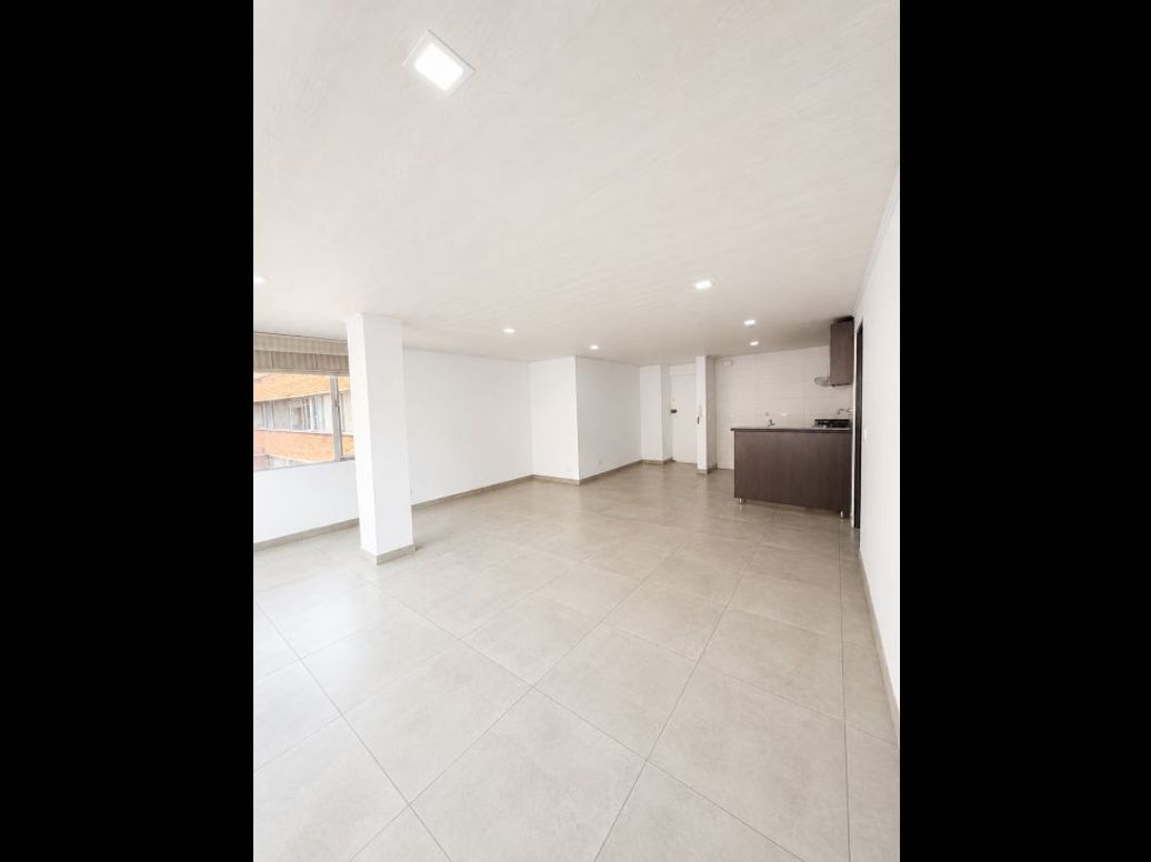 Apartamento de 1 alcoba en venta en Chapinero Alto, Bogotá, 58 m² · foto 2 de 9