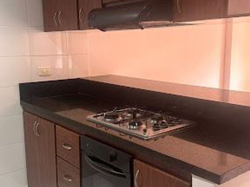 Apartaestudio en arriendo en Santa Barbara Occidental, Bogotá, 36 m² · foto 4 de 14