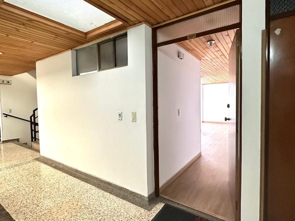 Apartamento de 2 alcobas en venta en El Laurel, Bogotá, 30 m² · foto 2 de 20