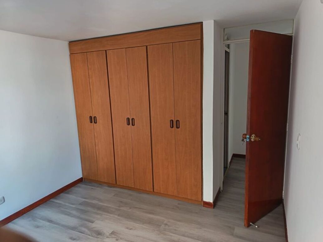 Apartamento de 2 alcobas en venta en Ub. Sabana De Tibabuyes, Bogotá, 51 m² · foto 13 de 14